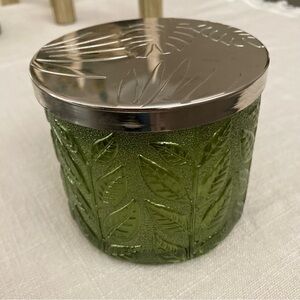 White Barn Leaves Candle